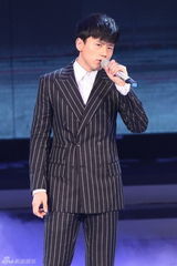 组图：周迅炫酷谈情 刘青云古天乐演技被比较