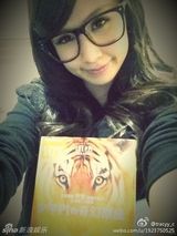 组图：柯震东绯闻女友私照 大眼可爱长发清纯