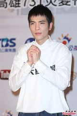 组图：台湾高雄赈灾晚会 萧敬腾萧亚轩群星呼吁