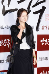 独家高清：金泰熙权相佑大咖齐捧场宋承宪新片