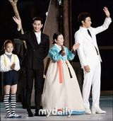 组图：亚运群星会 李英爱点火鸟叔骑马Exo斗舞