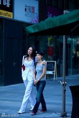 组图：马艳丽打响婚姻保卫战 为全剧添时尚元素