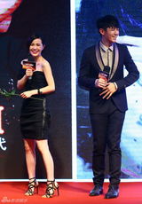 组图：《小时代3》海报现基情 陆烧曝定妆照