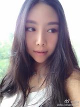 组图：超女纪敏佳被疑整容 自拍变锥子脸女神