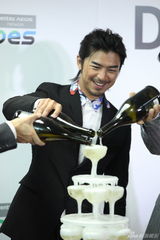 组图：陈柏霖引领行业创新 帅气亮相发布会