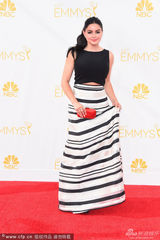 组图：《摩登家庭》童星阿芮尔-温特亮相红毯