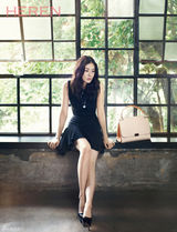 组图：韩星李宝英拍广告 优雅人妻温柔端庄