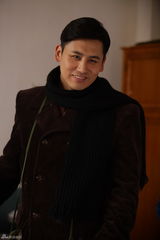 组图：众星加盟《邓小平》张嘉译0片酬演习仲勋