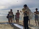 组图:李承铉海岛求婚戚薇办浪漫婚礼