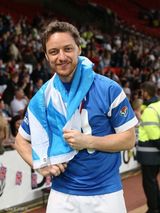 组图：慈善足球赛众星云集 X教授与鹰眼组队