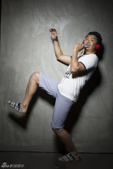 组图：涂松岩写真优品熟男童心未泯