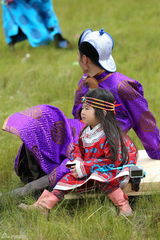 组图：大草原上的小伙伴！多多美颜姐姐似格格