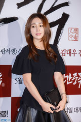 独家高清：金泰熙权相佑大咖齐捧场宋承宪新片