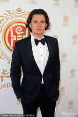 组图：华鼎奖美国开幕 奥兰多与刘玉玲助阵红毯