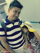 组图：黄磊与孙莉贴脸合影破出轨传闻 多妹晒黑