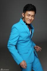 组图：杨志刚海洋蓝色写真大片 上演无厘头喜剧