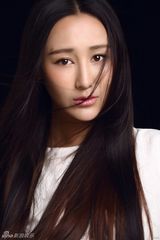 组图：杜十五裸妆写真清新白裙清凉一夏