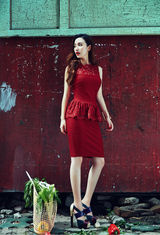 组图：张萌时尚大片 冷艳迷人展现姣好身材