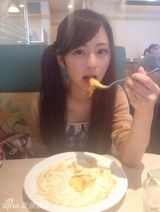 组图：双马尾萌妹杉野静香走红网络 身高154cm娇小可爱