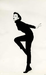 奥黛丽-赫本孙女高冷大片 再现甜姐经典造型(图)