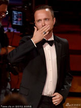 组图：保尔获剧情类最佳男配角 刘玉玲黄裙颁奖