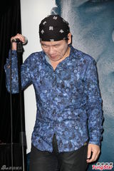 组图：赵传宣传精选辑 否认《一颗滚石》抄袭