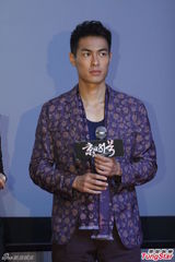 组图：杨佑宁林心如激情不断 亮相上海站台宣传