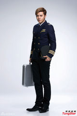 罗志祥大片[1\/4]组图:罗志祥变帅机长 幻想空中