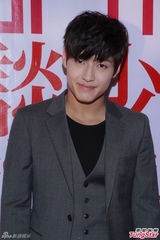 组图：姜河那对粉丝放电 称和金素恩只是哥们