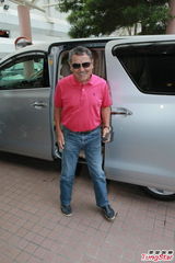 杨幂出院气色佳 刘恺威与爸妈提婴儿篮护驾(图)