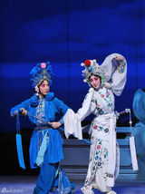 组图：国粹舞台上的白娘子 美丽多情功夫了得