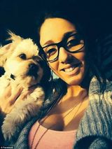 组图：偷走9支枪女大学生囚犯性感照曝光