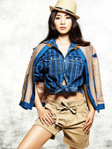 组图：刘庭羽时尚大片曝光 性感卷发尽显妩媚