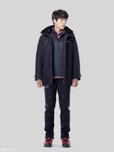 组图：玄彬拍秋冬写真 演绎时尚成熟户外风