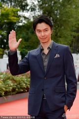 组图：《地狱为何恶劣》神乐坂惠被导演蜜揽