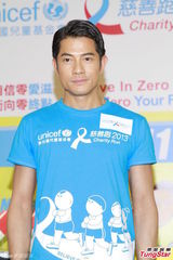 组图：郭富城演床戏尴尬 被问绯闻女友闪人