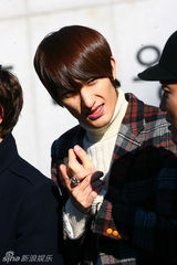 高清组图：SJ-M韩国挑战勇往直前 独家对话新浪