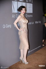 组图：周慧敏复古造型美艳动人 镂空装显玲珑曲线