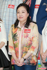 组图：陈豪称不介意补替角色 否认太太退出