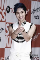 组图：韩团100%回归 变身明朗少年引期待