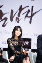 独家：《哭泣男人》张东健黑衣亮相与粉丝互动