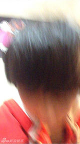 组图：日本再现奇葩拍照法 甩头根本停不下来！