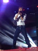 组图：谢霆锋被曝与王菲复合后首度露面 未受访