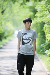 组图：李家成校园萌系写真 青葱岁月惹追忆