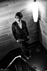 组图：郭京飞风格大片 复古前卫高冷范儿