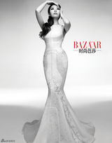组图：张靓颖登《时尚芭莎》 大片展女王风范