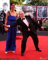 组图：威尼斯闭幕 女评委钟芭-拉希莉现身