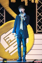 组图：容祖儿望房祖名振作 张智霖怕儿子碰毒品