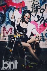 组图：孟佳LUNA拍写真 性感靓丽酷感十足