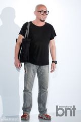 组图：崔始源郑雨盛李彩琳等众星亮相品牌展